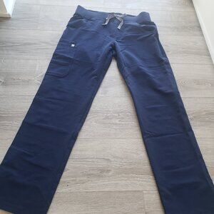 Figs Kade cargo scrub pant in navy size Sma
